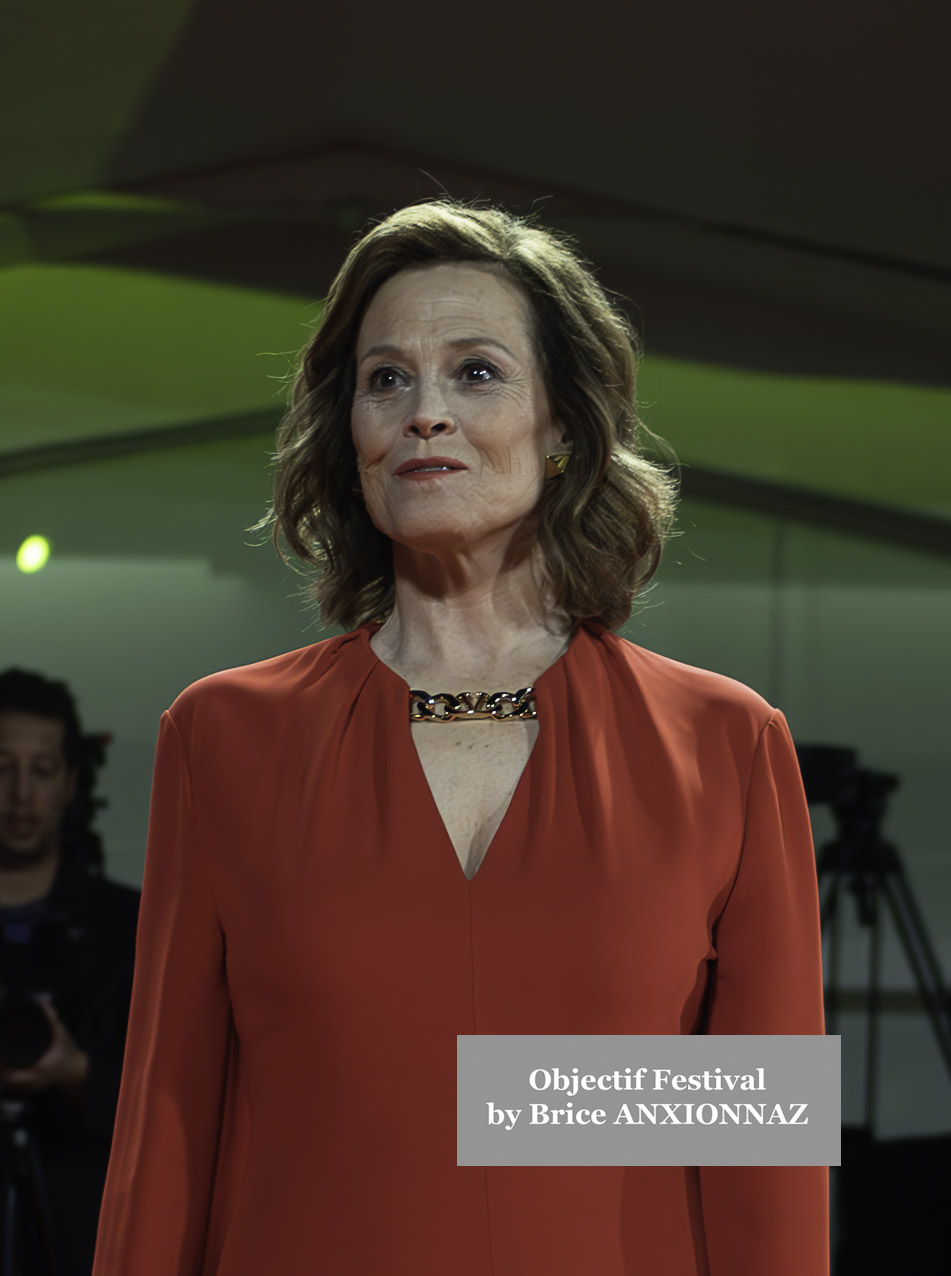 Golden  Lion  Sigourney Weaver / 81st Mostra Del Cinema / Objectif Festival by Brice ANXIONNAZ