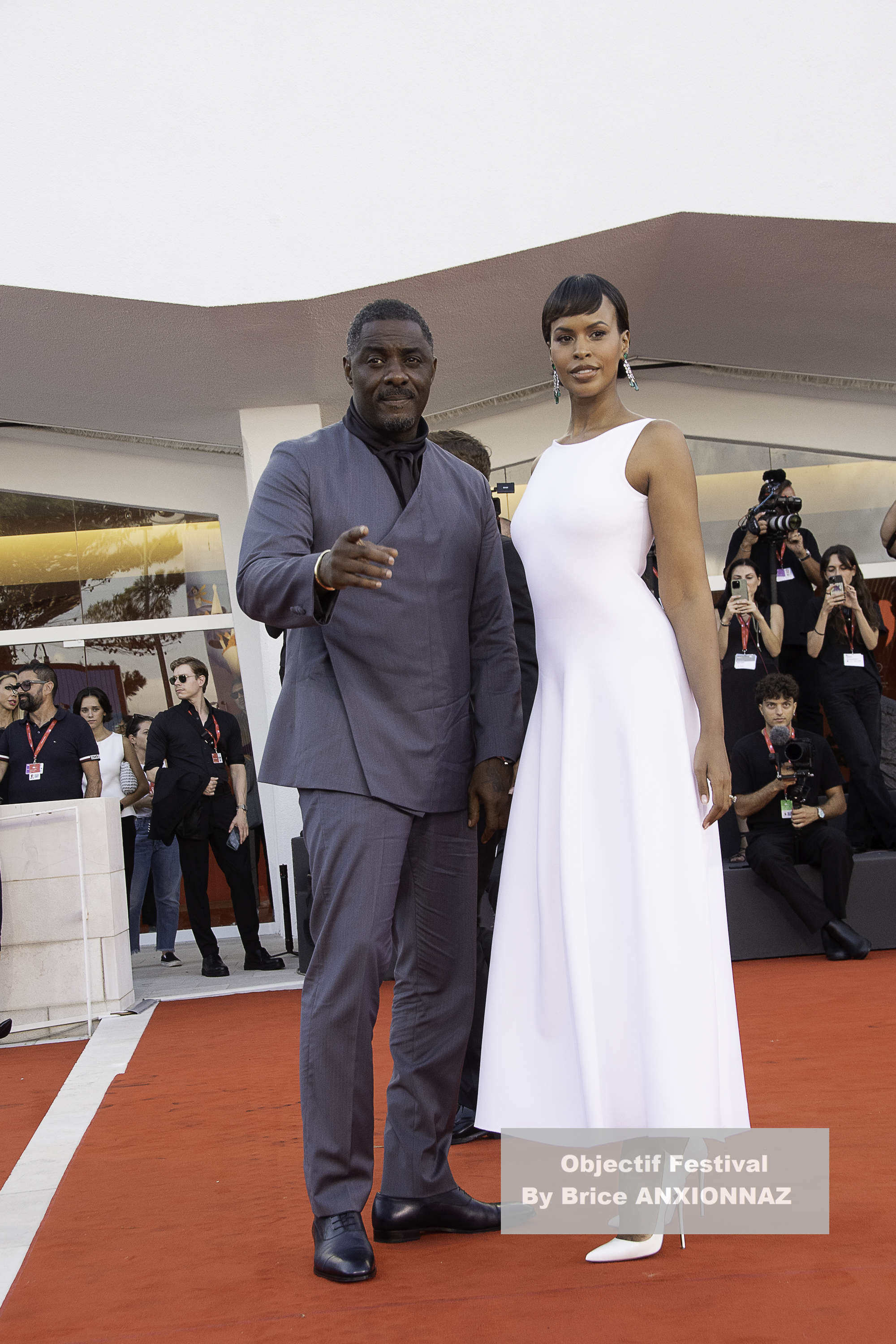 Idris Elba And Sabrina Dhowler Elba / 82eme Mostra Del Cinema / Objectif Festival by Brice ANXIONNAZ