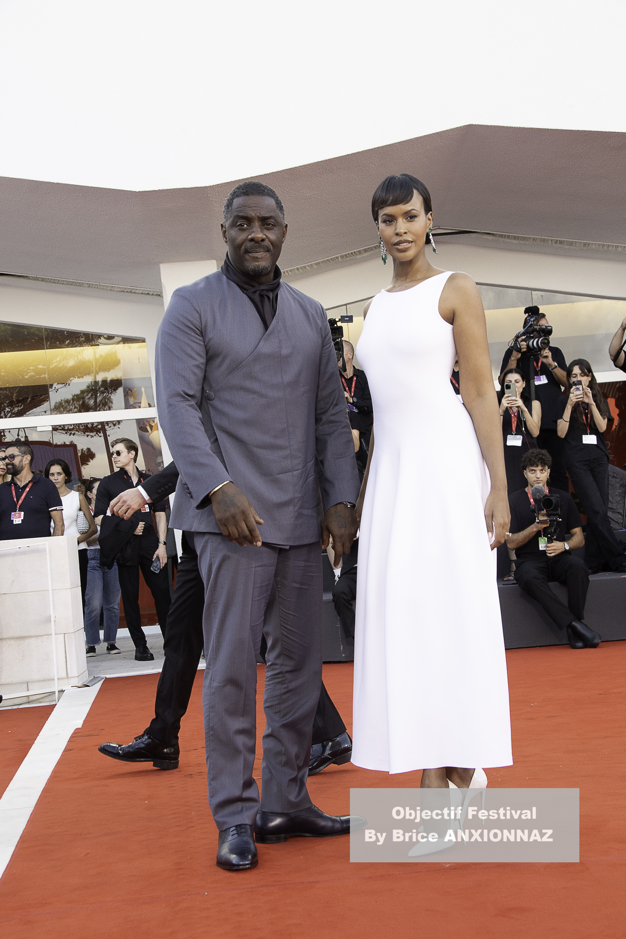 Idris Elba And Sabrina Dhowler Elba / 82eme Mostra Del Cinema / Objectif Festival by Brice ANXIONNAZ