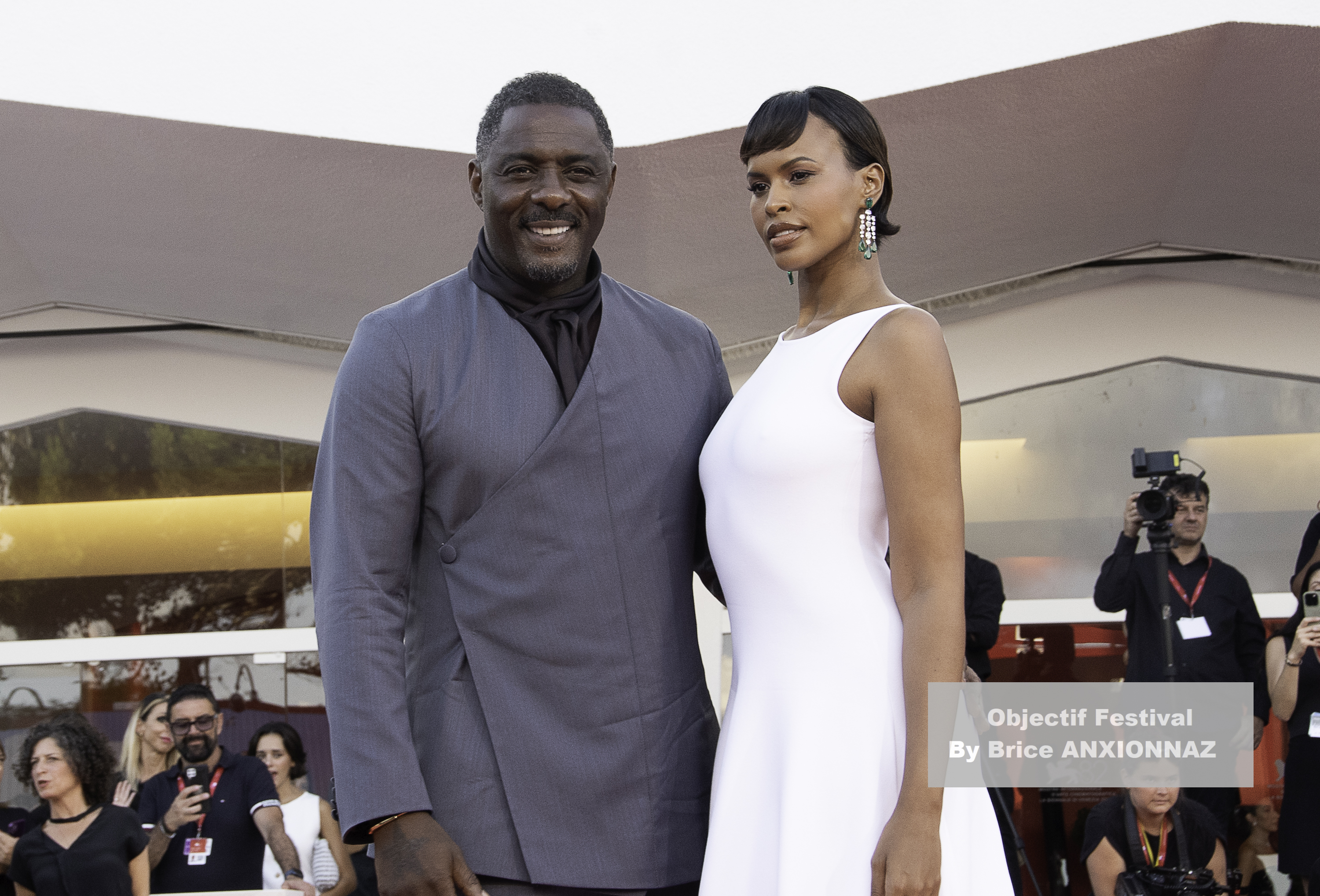 Idris Elba And Sabrina Dhowler Elba / 82eme Mostra Del Cinema / Objectif Festival by Brice ANXIONNAZ