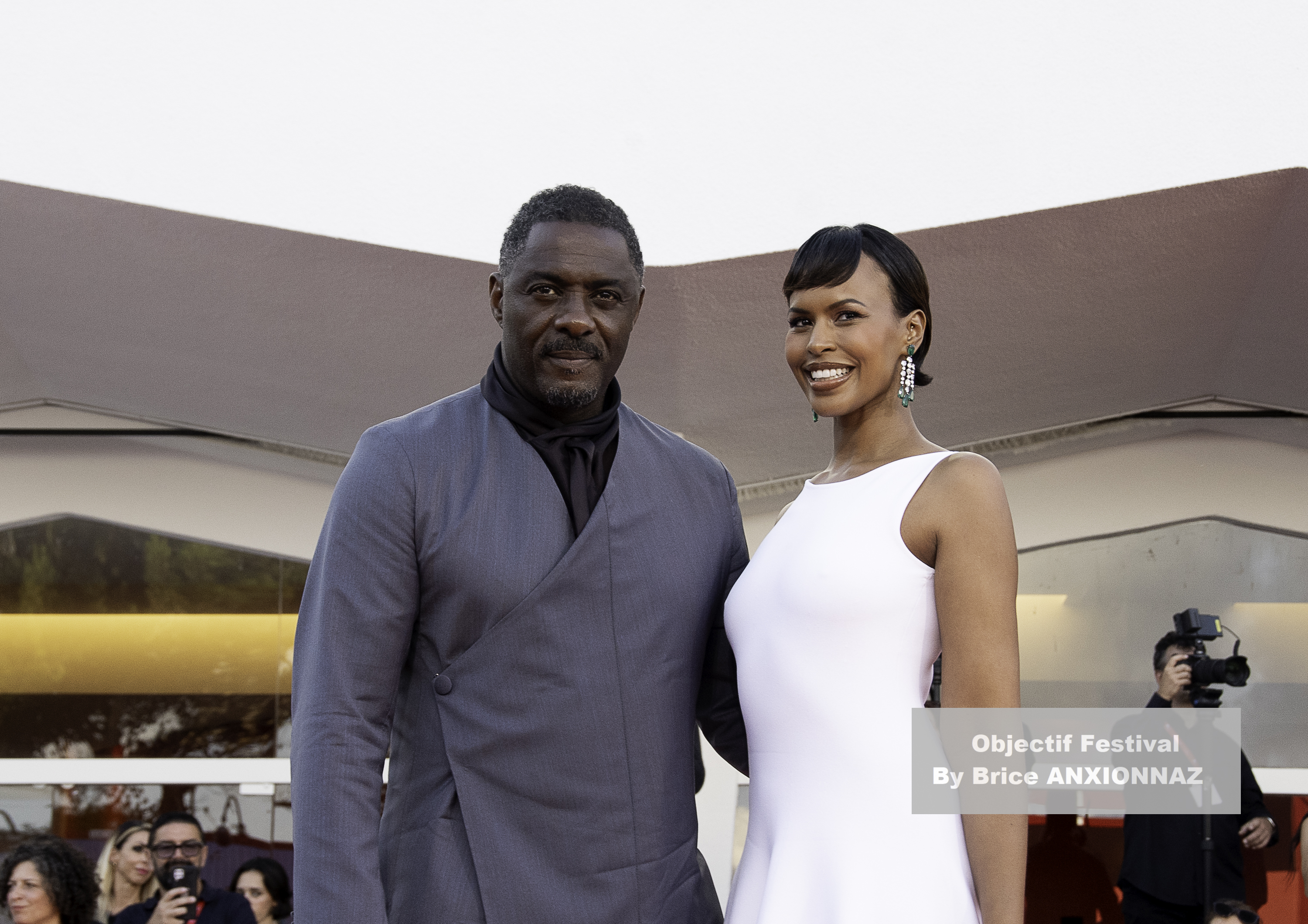 Idris Elba And Sabrina Dhowler Elba / 82eme Mostra Del Cinema / Objectif Festival by Brice ANXIONNAZ