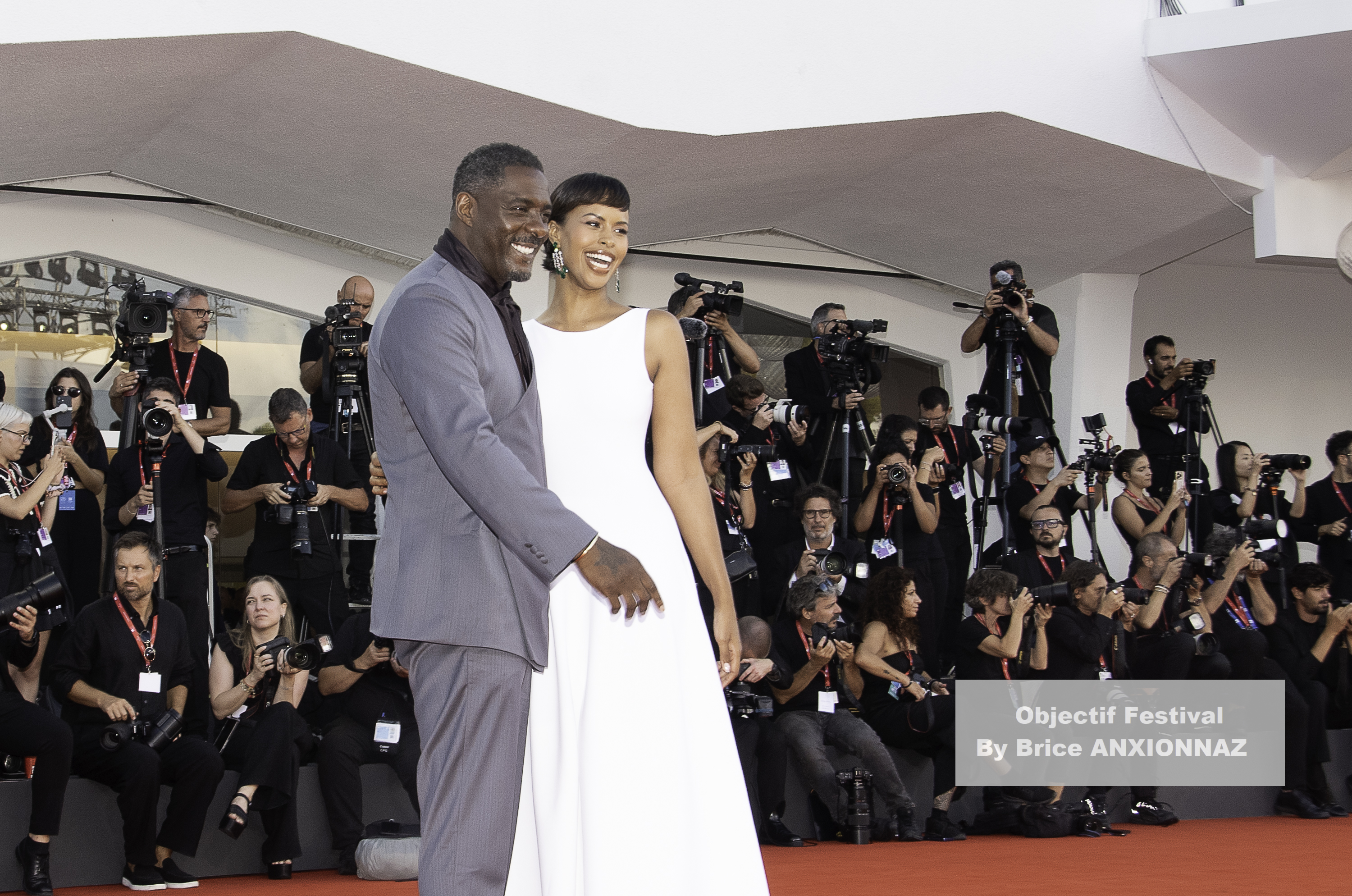 Idris Elba And Sabrina Dhowler Elba / 82eme Mostra Del Cinema / Objectif Festival by Brice ANXIONNAZ